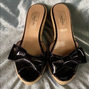 Pre-owned Authentic Valentino wedges